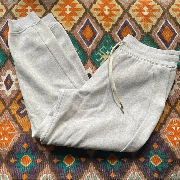Lululemon Athletica Scuba High Rise Jogger Pants Light Grey Women’s Size 12 - Picture 10 of 10